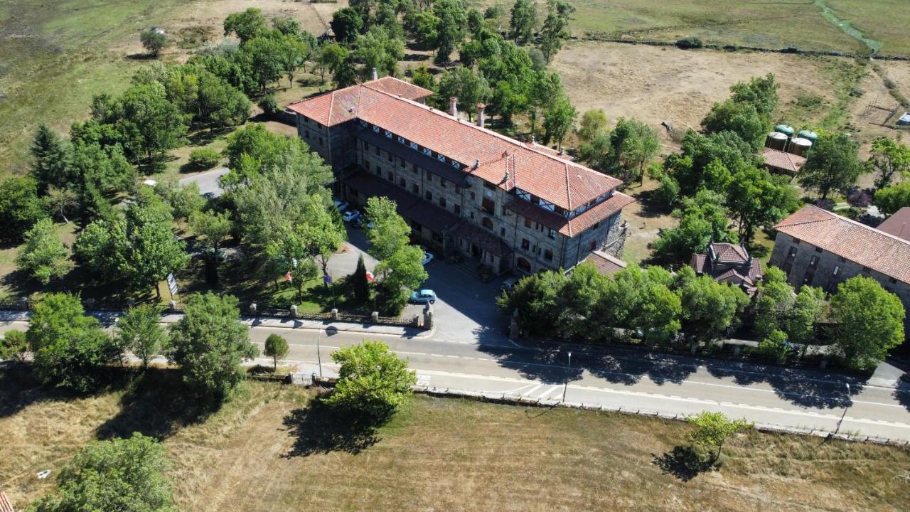 ホテル Balneario De Corconte Cabanas de Virtus エクステリア 写真